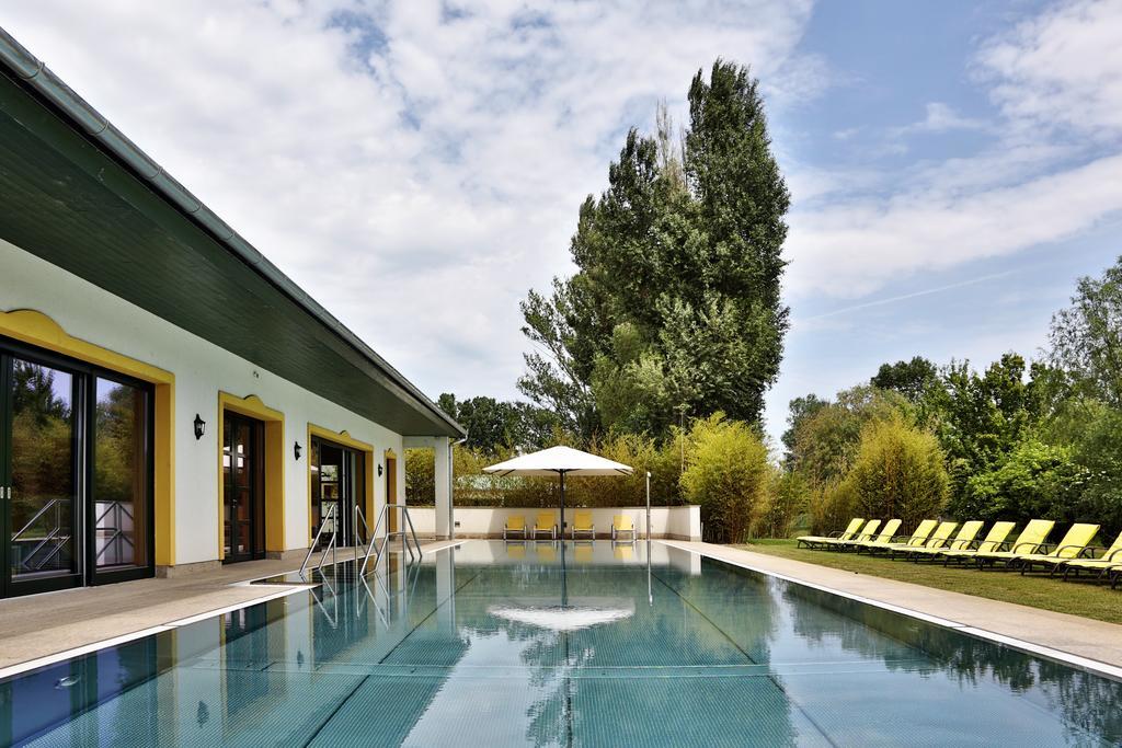 Hubertus Hof Landhotel Balatonfenyves Ngoại thất bức ảnh
