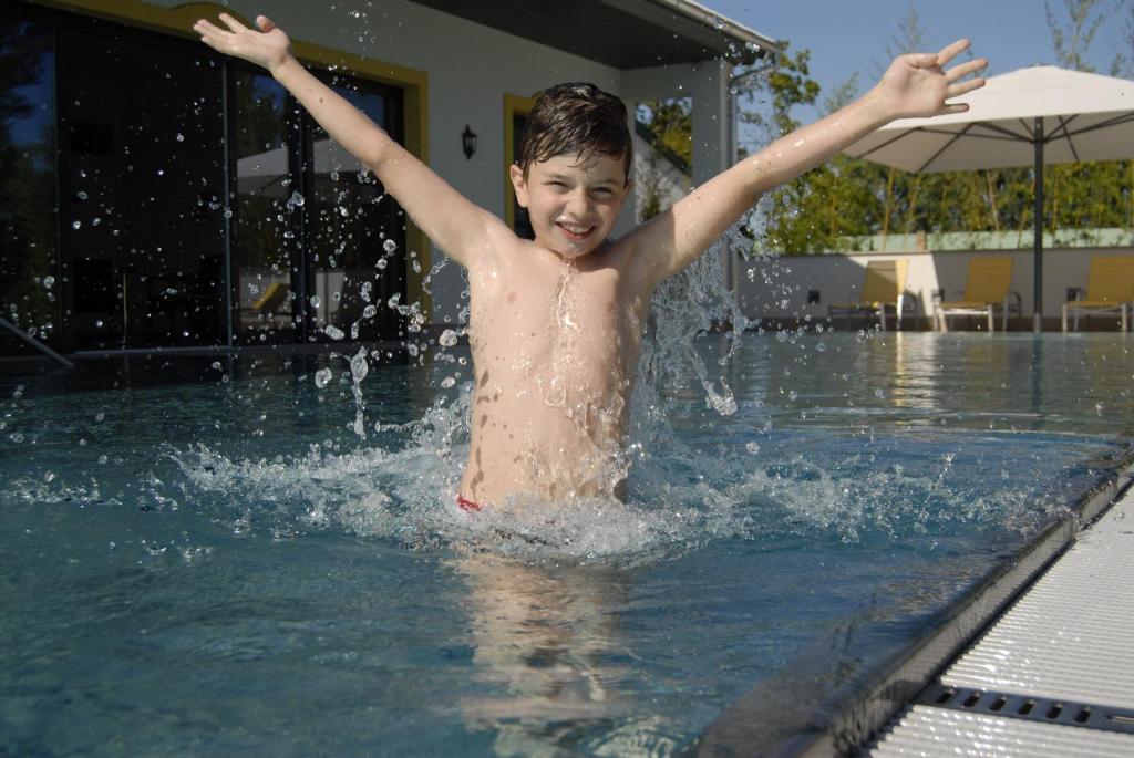 Hubertus Hof Landhotel Balatonfenyves Ngoại thất bức ảnh